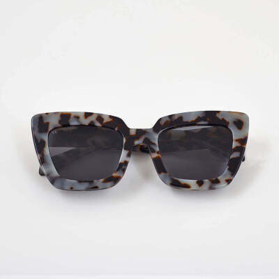 Vamaro Atara Noir Marble Sunglasses