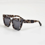 Vamaro Atara Noir Marble Sunglasses - 2