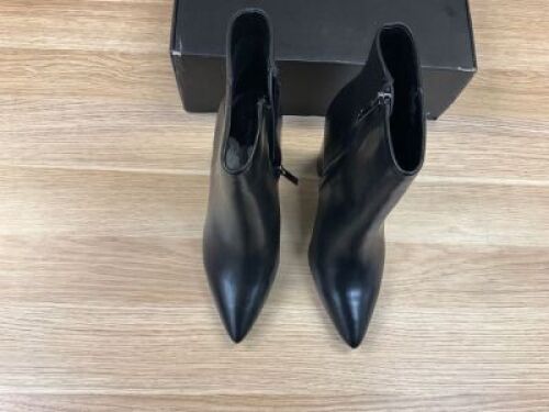 Windsor Smith Female Back Leather Boots size 8 (Country not listed)