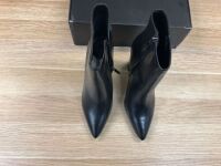 Windsor Smith Female Back Leather Boots size 8 (Country not listed)