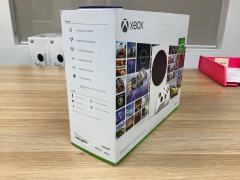 Xbox Series S 512GB Console Starter Bundle - 3