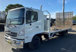 2003 Hino FD IJ Beavertail Truck - 2