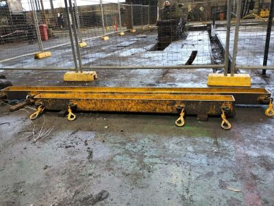 refund A set of Redfern Flinn and Willsom hoists. see pictures for more details. Approximate lengths are 3 m and 2 m.