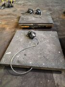 Three 1m2 Wedderburn industrial weighing scales - 2