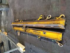 refund A set of 2 tonne lifting hoists approximately 2 m in length - 3