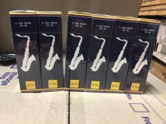 3 x Tenor Saxophone Reeds - Vandoren Traditional - Strength #1.5 - 5 Pack & 3 x Tenor Saxophone Reeds - Vandoren Traditional - Strength #2.5 - 5 Pack - 4