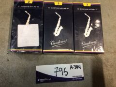 3 x Vandoren Traditional Alto Sax Reeds, 10-Pack - 2