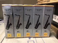 3 x Tenor Saxophone Reeds - Vandoren V12 - Strength #3.5 - 5 Pack & 2 x& Tenor Saxophone Reeds - Vandoren V12 - Strength #4 - 5 Pack - 4