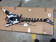 Jackson X Series Rhoads RRX24 Camo, Laurel Fingerboard, Winter Camo - 2