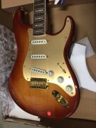 Squier 40th Anniversary Stratocaster Gold Edition in Sienna Sunburst - 3