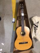 Valencia 200 Series 'Hybrid' Thin Neck Classical Guitar - 2