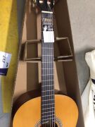 Valencia 200 Series 'Hybrid' Thin Neck Classical Guitar - 5