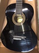 Valencia 100 Series Classical Guitar - 3