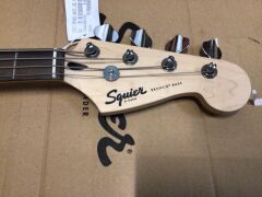 Squier Sonic Bronco Bass, Laurel Fingerboard in Black - 4