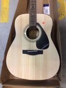 Yamaha GIGMAKER 310 Acoustic Guitar (Guitar only) - 3