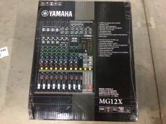 Yamaha MG12X 12-Channel Mixer with Effects - 3