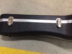 V-Case Auditorium Guitar Case - 6