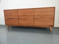 1 x Kantara - Sideboard