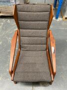 Armchair Amercian Walnut, black structure straps. Physical dmage to one bolt and scratch. W71 x D97 x H88 cm - 2