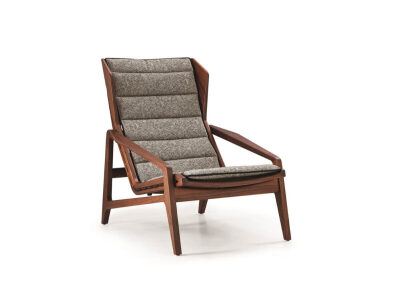 Armchair Amercian Walnut, black structure straps. Physical dmage to one bolt and scratch. W71 x D97 x H88 cm