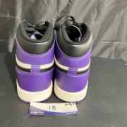 NIKE AIR SHOES- SIZE US 11 - 3