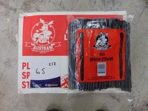 DNL Box of plastic spoon straws - Approx 2000 Straws