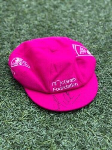 KL Rahul Indian Cricket Team signed Pink Baggy