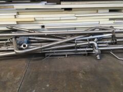 LARGE QUANTITY ASSORTED HEAVY DUTY STAINLESS STEEL TUBE WITH GATE VALVES AND RELATED FITTINGS
