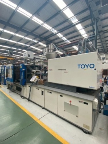 2005 Toyo S1-450III-J450 Injection Moulding Machine