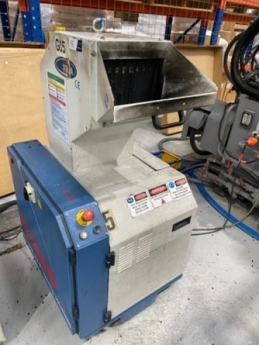 2006 Tria 32-20/JM-SL Granulator