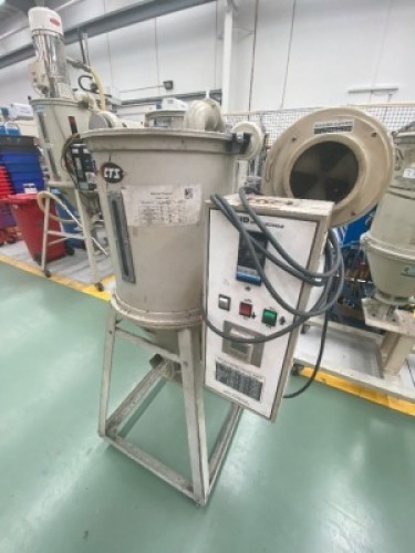 Plastek Equipment Hopper Dryer