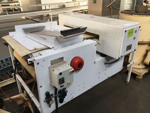 Goring Kerr Pass Through Metal Detector S/N: GK-5221, 740mm Wide x 70mm High with Control to 415V 3 Phase Switchgear