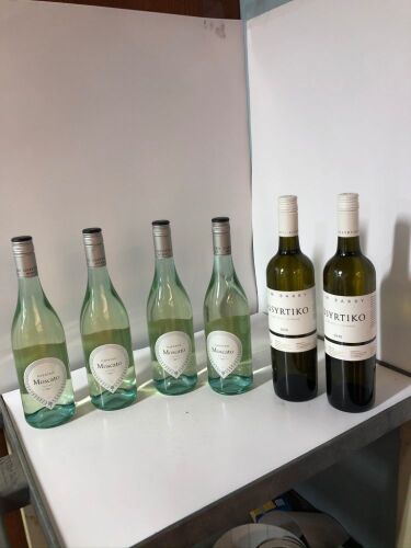 6 x Assorted White Wines