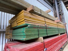 Quantity of Green & Yellow Tongue
