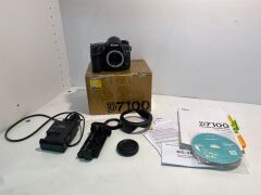 Nikon D7100 Camera with battery charger MH-25 + accessories - 3
