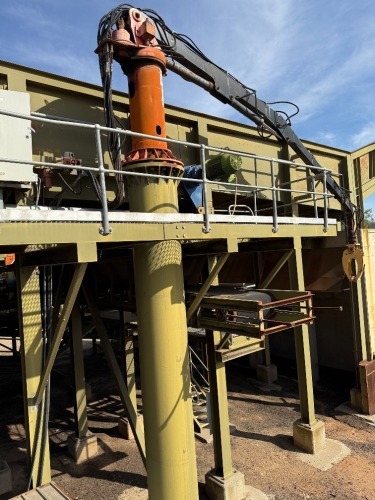 Hydraulic Log Crane