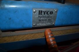 Ryco Heavy Duty Pneumatic Bench Top Hydraulic Hose Crimping Unit - 2