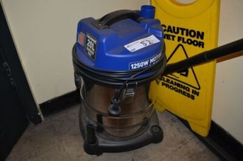 Kincrome Vacuum Cleaner and Quantity Steel Shelving Components