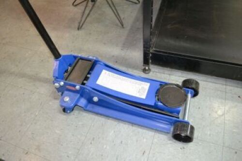 Heavy Duty Steel Framed 2000kg Capacity Hydraulic Kerbside Jack