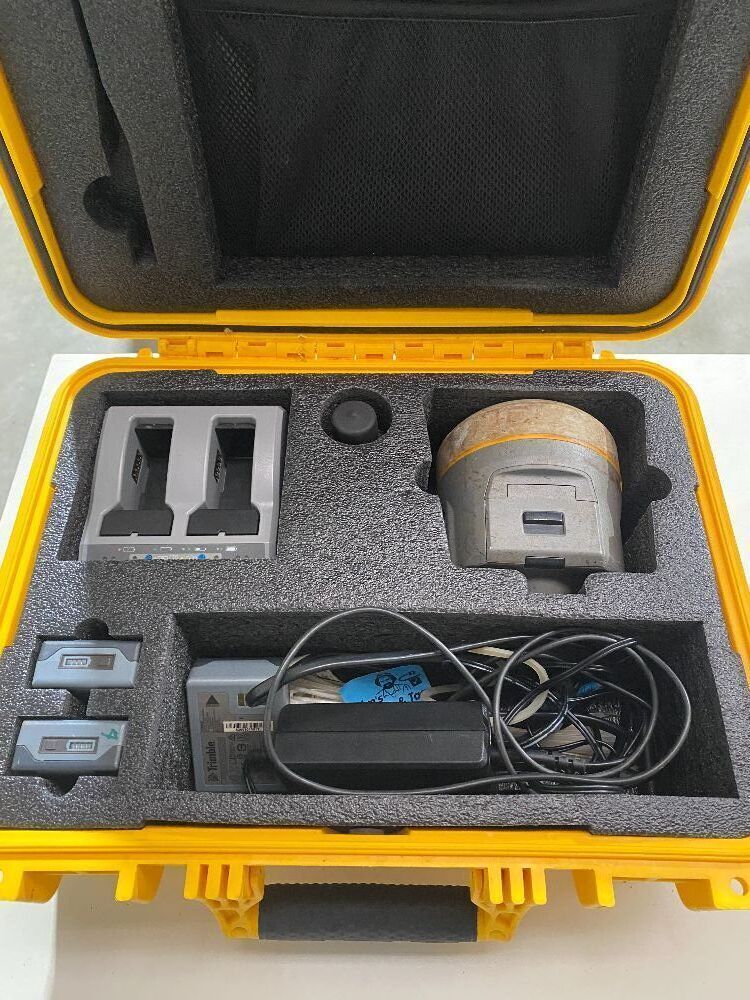 Trimble R12 GNSS Receiver | Hilco Global APAC