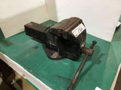 Heavy Duty Steel 150mm Engineers Vice