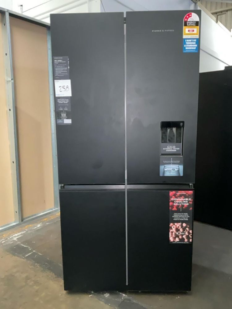 Ex-Display* Fisher & Paykel 690L Series 7 Quad Door Refrigerator