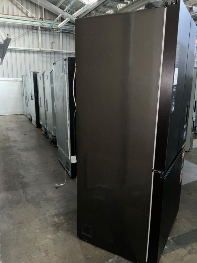 Ex-Display* Fisher & Paykel 690L Series 7 Quad Door Refrigerator