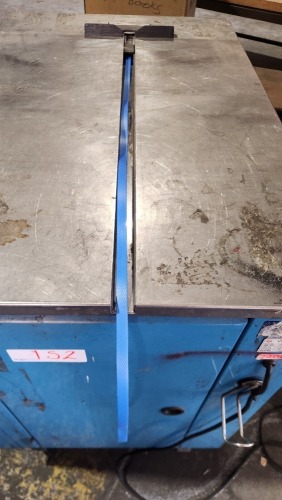 Venus Semi-automatic Carton Strapper