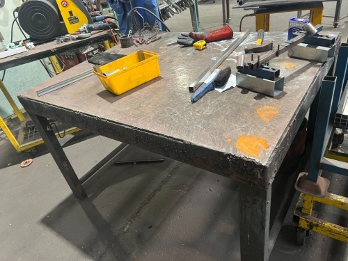 Heavy Duty Welding Bench