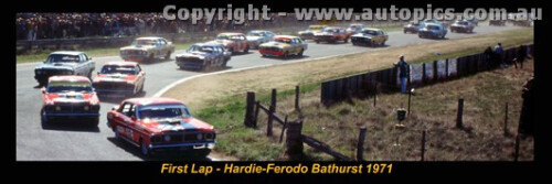 1971 First Lap - Hardie Ferodo 500 Bathurst - A Panoramic Photo 30x10inches (New)