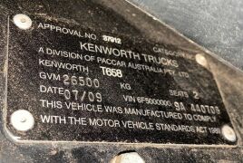 2009 Kenworth T658 6x4 Prime Mover - 14