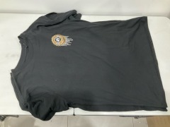 Bundle of 2 x The Mad Hueys - Cold One Short Sleeve Tee - Black - H424M01002 - Size M - Total RRP $99.98