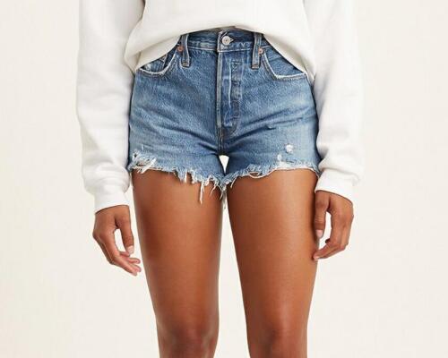 Levi's 501 Shorts - A High Rise Fitted Through the Hip - 563270081 - Size 32