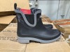 Bundle of 9 x Thomas Cook Wynyard Jersey Women's Yard Boot - Black Charcoal - Size AUS-UK/7 and AUS-UK/8 - Total RRP $540 - 5